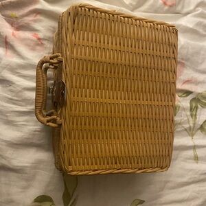 Chic Tan Woven Basket Handbag